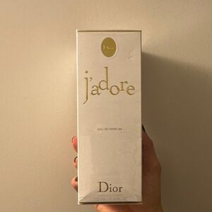 Dior J'adore Perfume in White and Gold